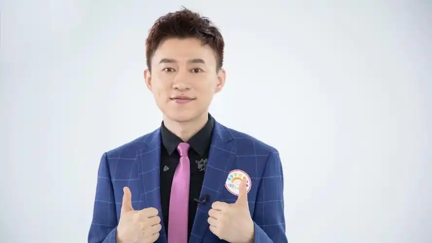 北京广播电视台主持人 亚明