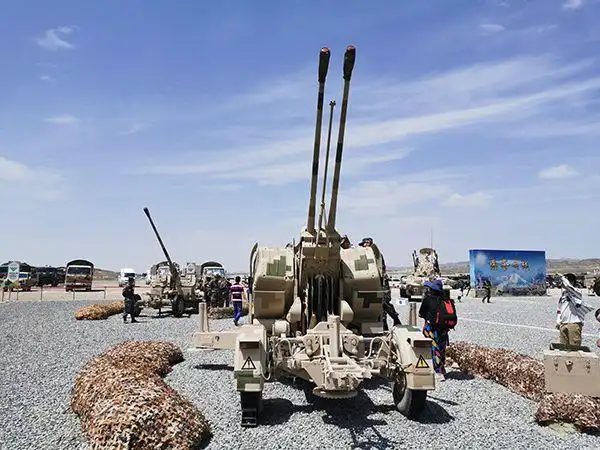 99式双管35毫米高炮87式双管25毫米高射机关炮"前卫"-2便携式防空导弹