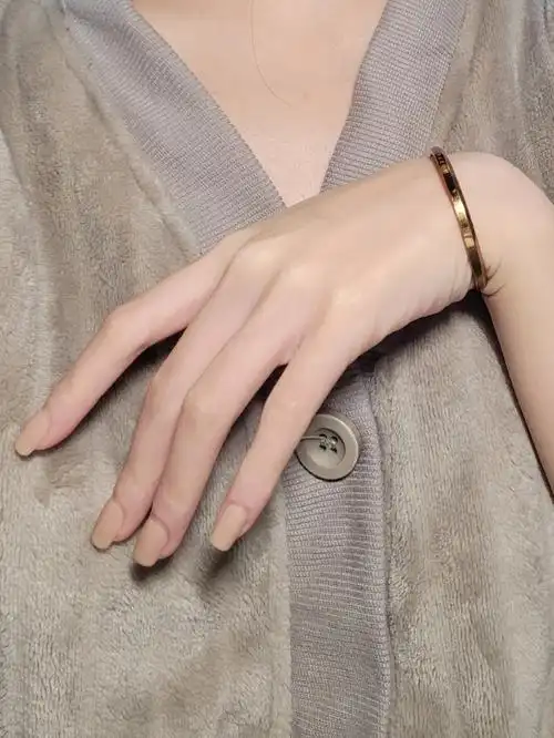 手模来秀手了可以参照动作拍手模卡