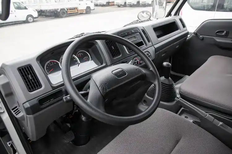 2020款顺达宽体28t手动单长栏板普通版柴油国v