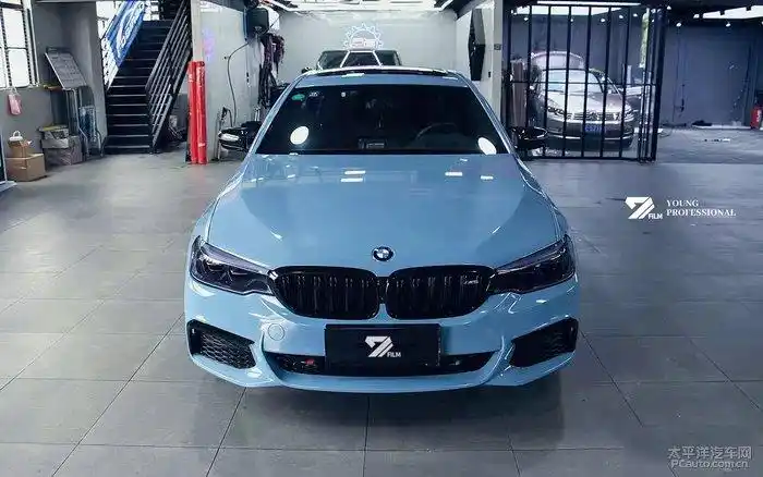 711漆面保护膜宝马5系改色冰川蓝711车身改色膜