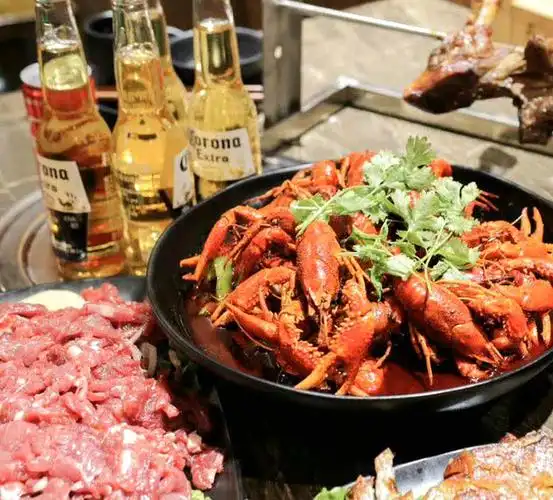 夏天最长胖的神配对小龙虾勉强忍了从蛋糕开始减肥太难