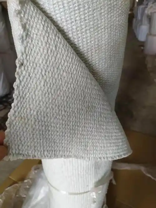 价 格:28本品为陶瓷纤维布涂覆防火胶制成,耐火1300°c,宽1米,长30米