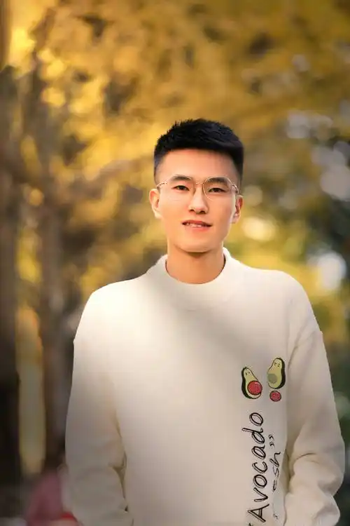 帅作家洪绍乾生活写真图片发布阳光男孩洪绍乾