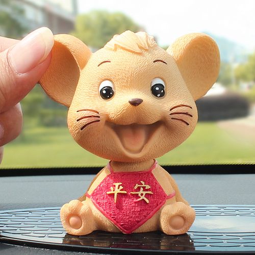 网红车载摆件个性摇头公仔呆萌小老鼠汽车上用品大全男女车内装饰
