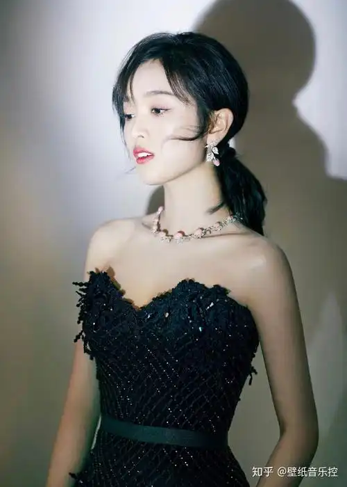 吴宣仪大胆透视装太惊艳:曼妙曲线身材太撩人! - 知乎