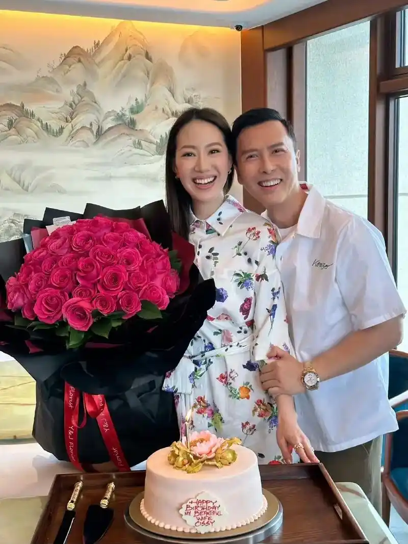 世界上最美丽的女人.59岁的甄子丹晒亲吻照为老婆汪诗诗庆生, - 抖音