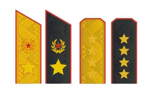 普京曾获炮兵中尉军衔成热点级别跟肯尼迪相似俄军军衔那些事