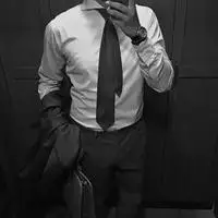 男生头像西装 西装半身绅士男生头像_微信头像图片大全