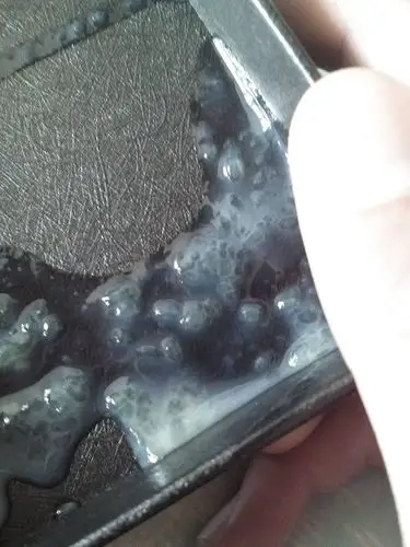 精液里面带果冻状东西,最近才有.