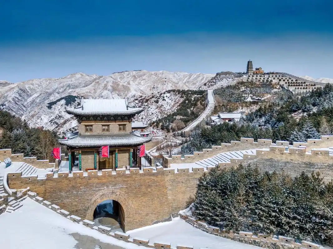 100个旅行目地:山西雁门关.一座雁门关,半部华夏史.小时候 - 抖音