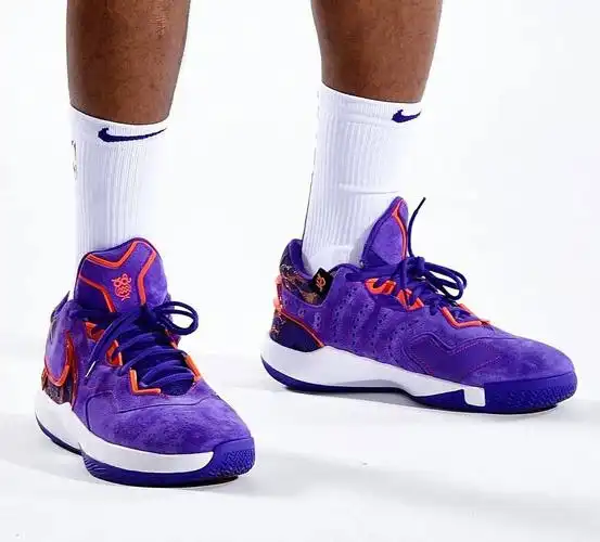 所以还是有13代的,到底何时发售?[doge]#实战球鞋推荐  #克里斯保罗