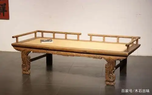 床,制式空灵清雅,围栏式,下盘弯足,做工极为严谨,清雅文气,具宋代极简