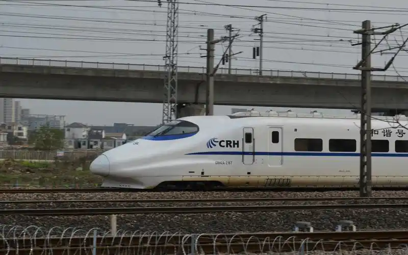 金山铁路难得一见crh2a担当市郊列车