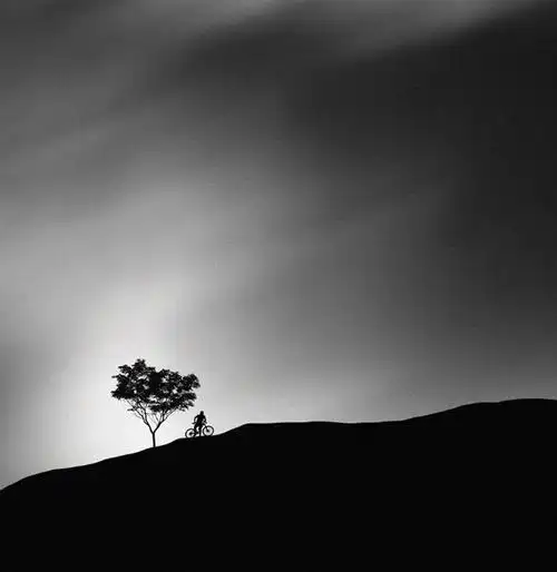 观念摄影:孤独的剪影