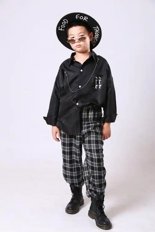 摄影师yuki的儿童摄影作品《酷酷男孩》