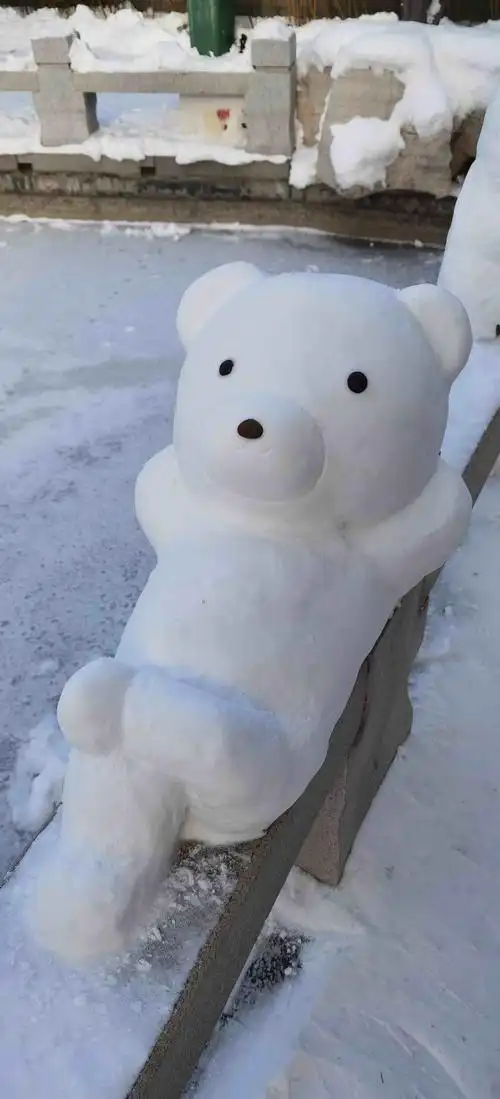 78秒丨也太萌了吧!烟台毓璜顶公园卡通雪雕等你打卡