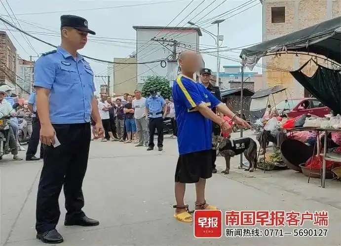 陈某指认案发现场.警方供图