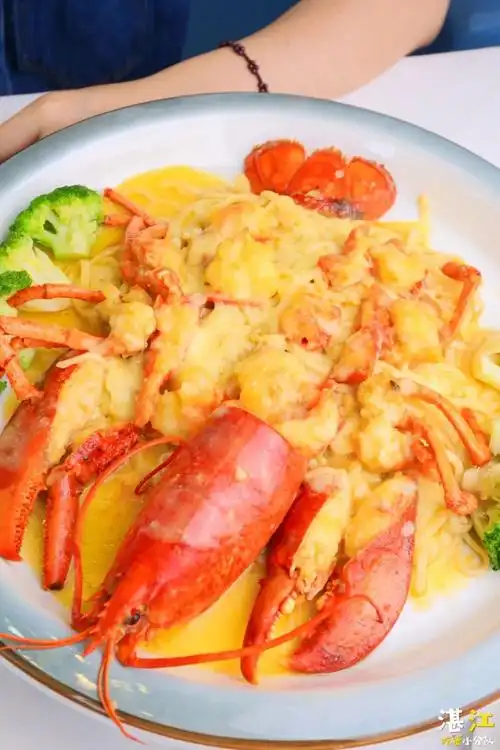 "芝士伊面焗波士顿龙虾"· 必点的海鲜私房 ···02··//威猛霸气的