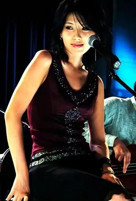 遭财阀玩弄8小时,领奖时下身被塞"玩具",明星李恩珠成为玩物