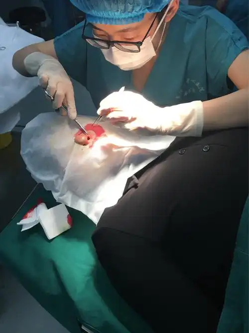 商洛秋意渐浓,第五次商医皮外手术娇憨!