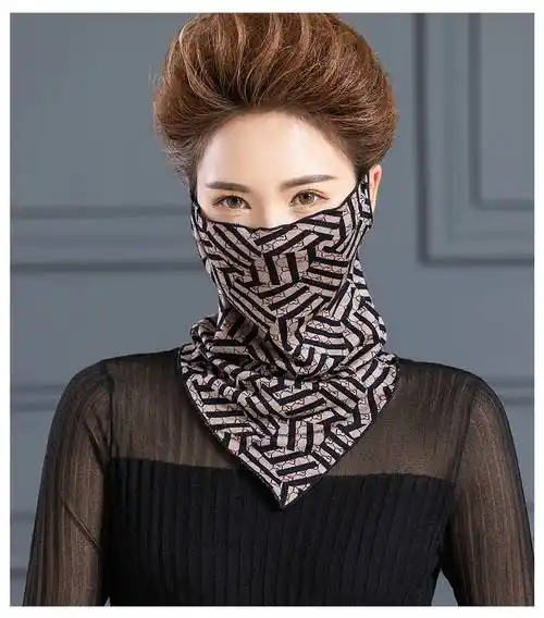 蒙面面罩三角秋冬防寒羊毛围脖女套头挂耳式针织蒙面巾女印花不规则