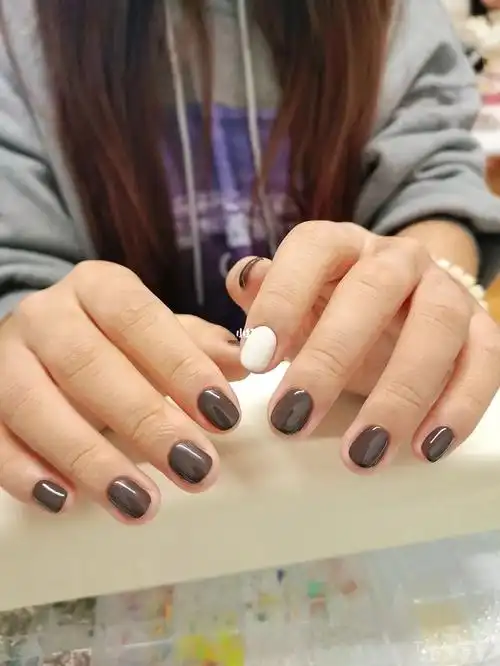 秋冬必备纯色跳色美甲