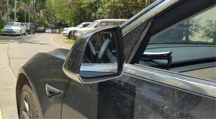 时速近20公里,特斯拉后视镜自动折叠!功能安全性遭质疑