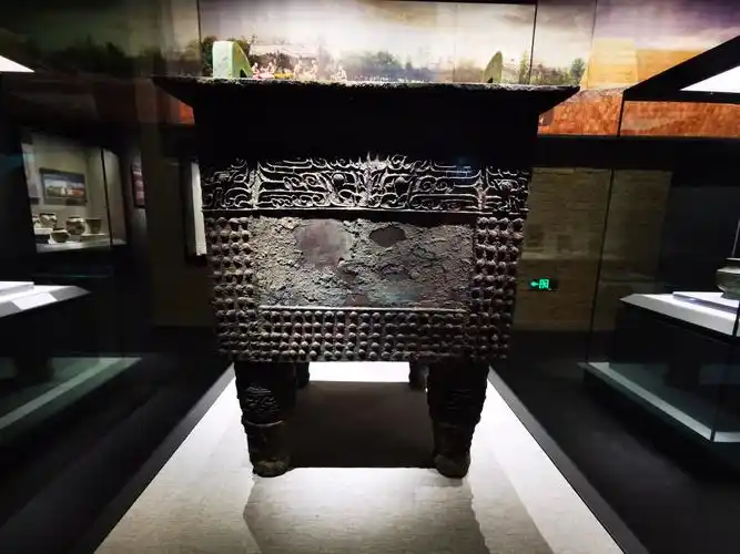 纪实类(十八)一一走进河南博物馆