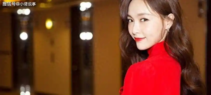 2016年的官宣简直甜掉了一大片网友的牙,"终于公开了"的弹幕刷爆了整