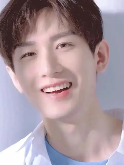 成毅!我希望你还是那么爱笑,那么开朗!永远热爱生活,爱自己! - 抖音