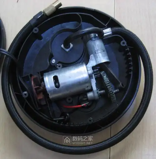 一台尤利特yd7026车载充气泵的小改进