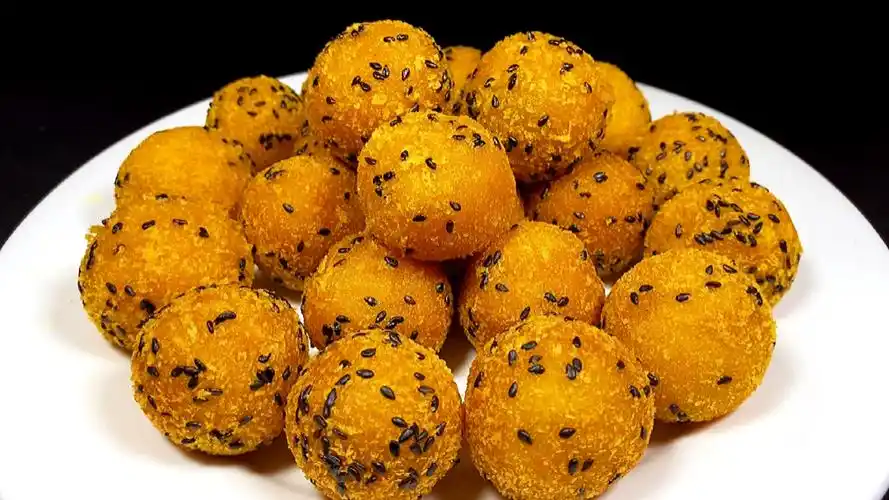 美食#包上豆沙馅的黑芝麻南瓜丸子,外酥里糯豆沙香甜,真的是太好吃了