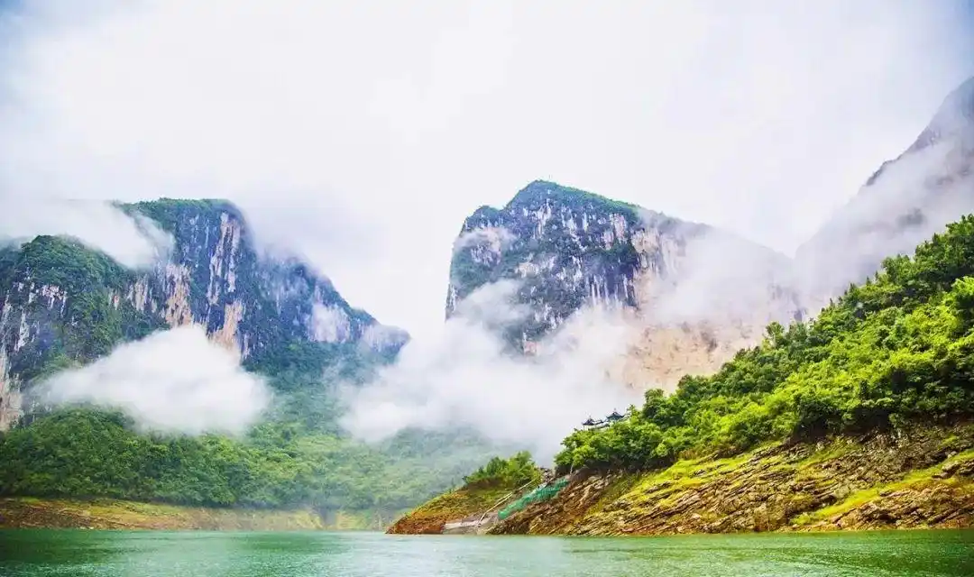 云赏恩施野三峡万叶斑斓层林尽染