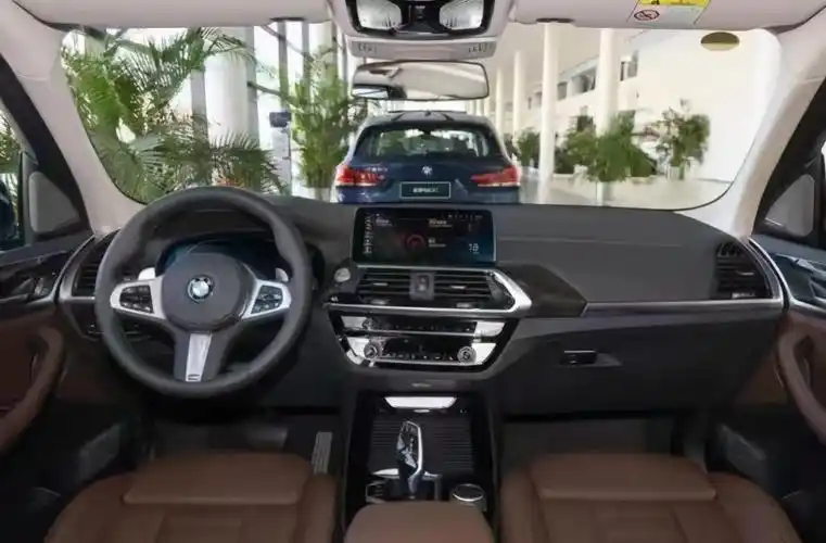 华晨宝马x3现售价最低27万顶配下探18万元新款华晨宝马x3上市3898万起