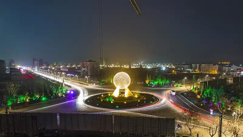 下一页 作品名称: 《丰城夜明珠》  作品描述:   拍摄地点: 丰县县城