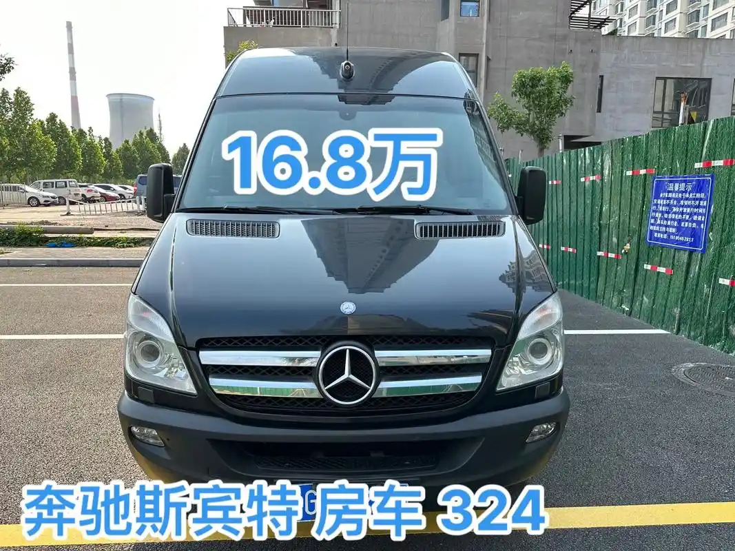2011年 奔驰斯宾特 324   3. - 抖音