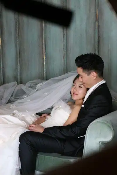 徐敏静公开婚纱照(2)_婚纱摄影