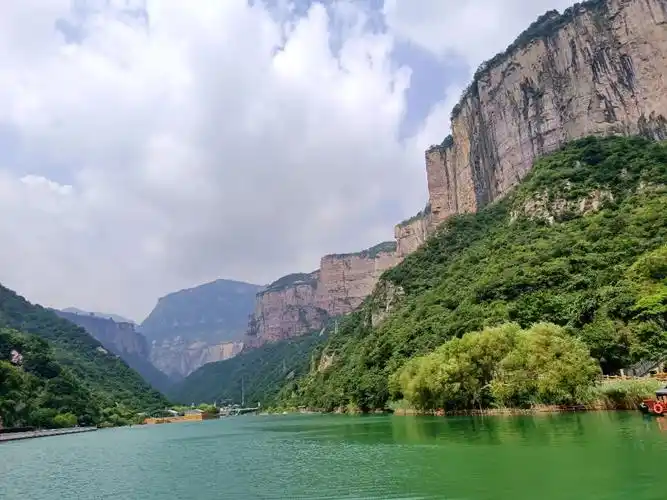新乡宝泉大峡谷#山青水秀好风光游山逛水看风景 #宝泉风景 # - 抖音