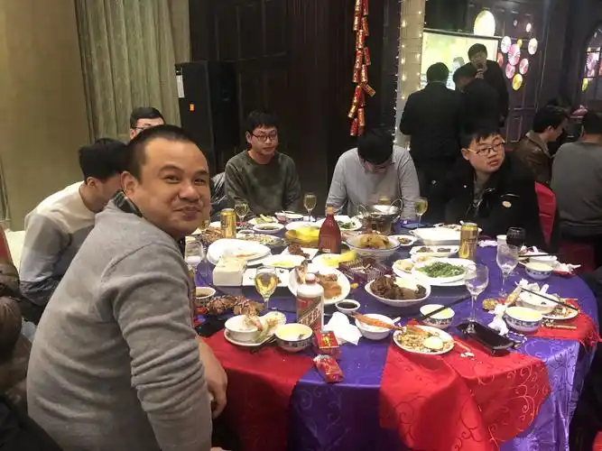 华尔利亚年会聚餐