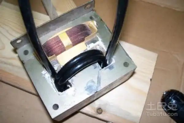 用电磁炉自制电焊机的步骤方法