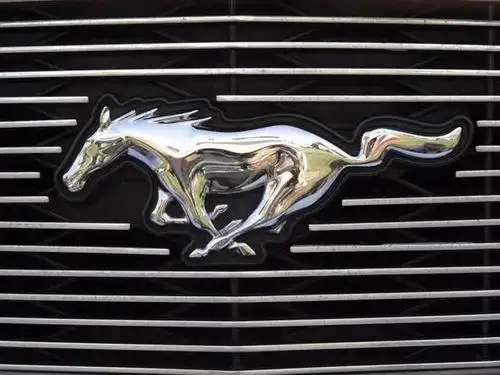 带"马"的4个车标,老百姓最喜欢第三个,最后一个人人喊打-新浪汽车