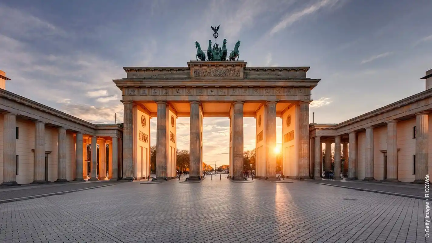 germanyawaitsyou##带着微博去旅行# 勃兰登堡门(brandenburger tor)