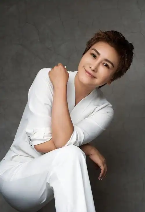 演员王茜的现状(演员王茜守寡7年)(12)