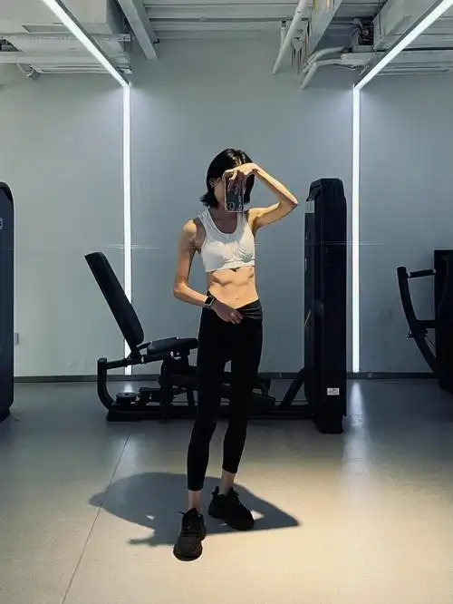 别被腹肌马甲线骗啦