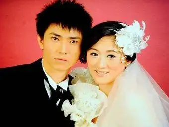 中国女排"黄金一代"成员之一的刘亚男在沈阳大婚,他的老公是中国男排