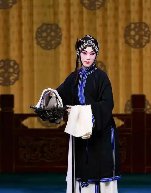 是谭孝曾,杜镇杰,李宏图,王蓉蓉,朱强,迟小秋,董圆圆,赵葆秀,陈俊杰