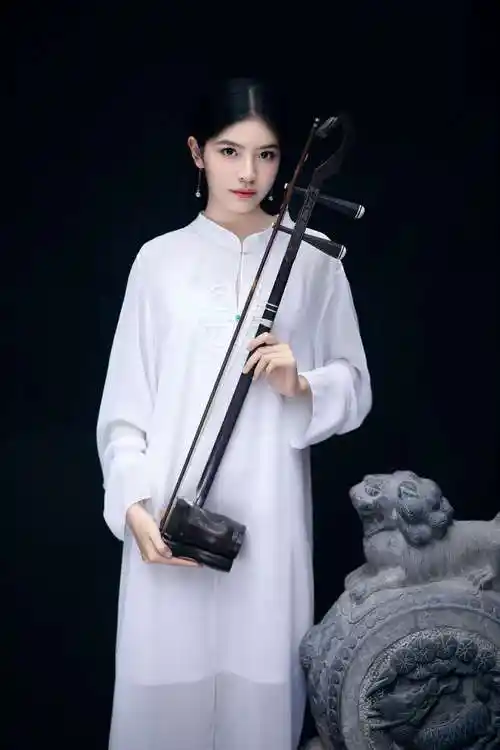 陈依妙:在成都大运会奏响"z世代"国风音乐