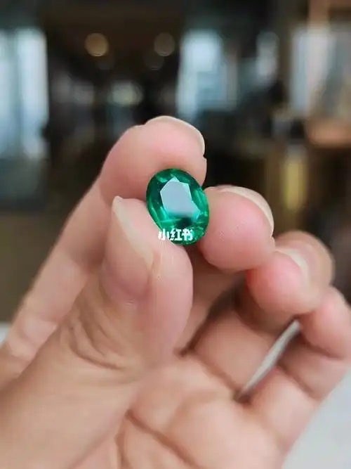 325克拉赞比亚祖母绿裸石