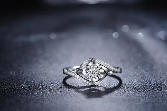 镂空花形钻石女戒_钻石镶嵌_戒指_三金宝